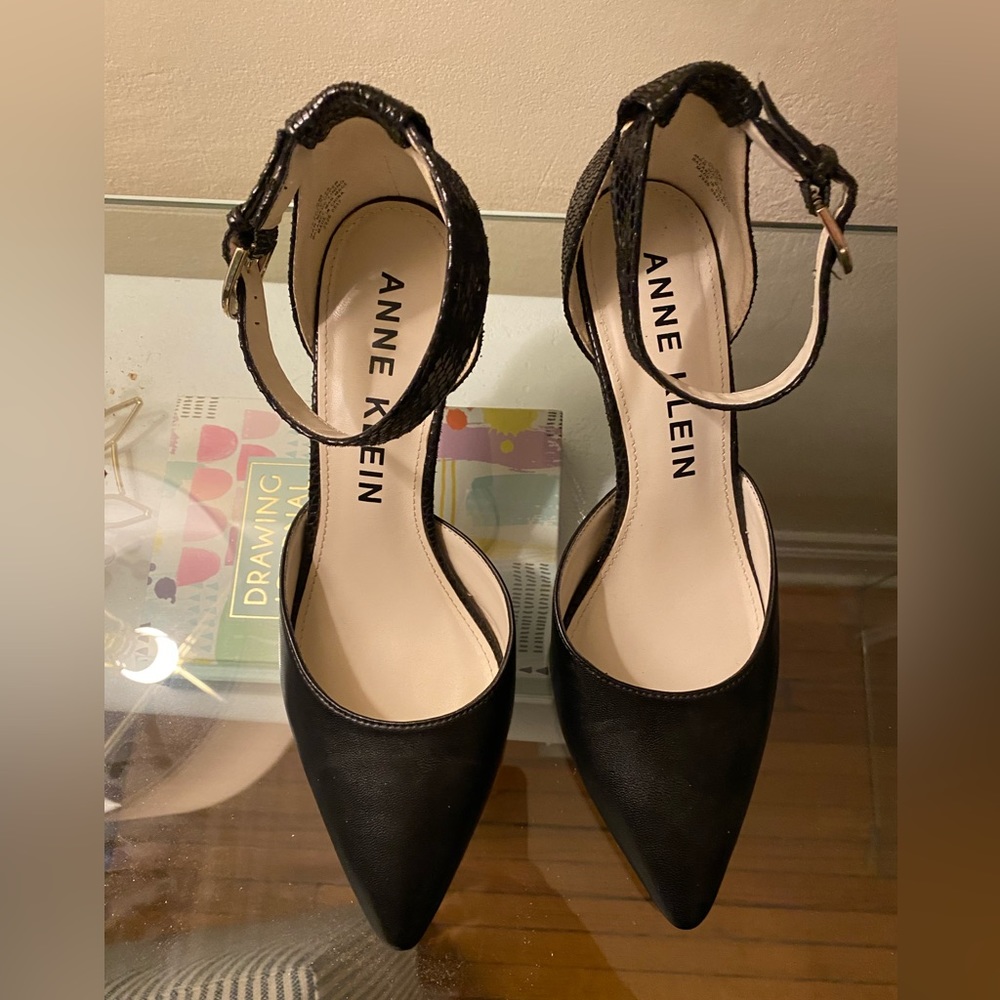 Anne Klein Women's Fabulist Pump